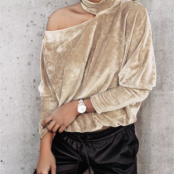Velvet Shoulder Cutout Top - Picture 2 of 5
